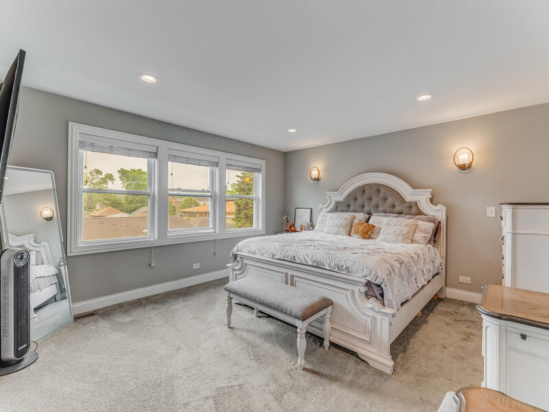 9124 S Bell Avenue Chicago IL 60643