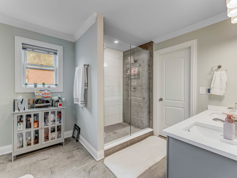 9124 S Bell Avenue Chicago IL 60643