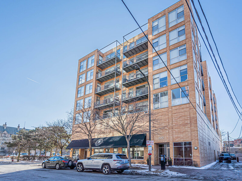 1572 N Maple Avenue Evanston IL 60201