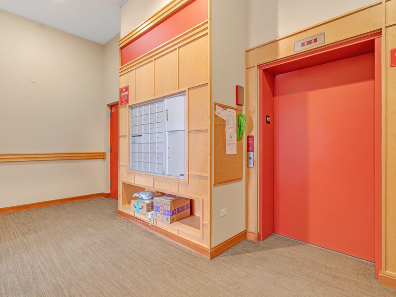 1572 N Maple Avenue Evanston IL 60201