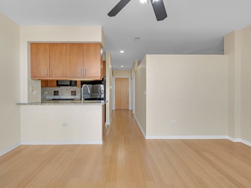 1572 N Maple Avenue Evanston IL 60201