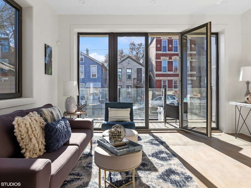 718 W 17th Street Chicago IL 60616