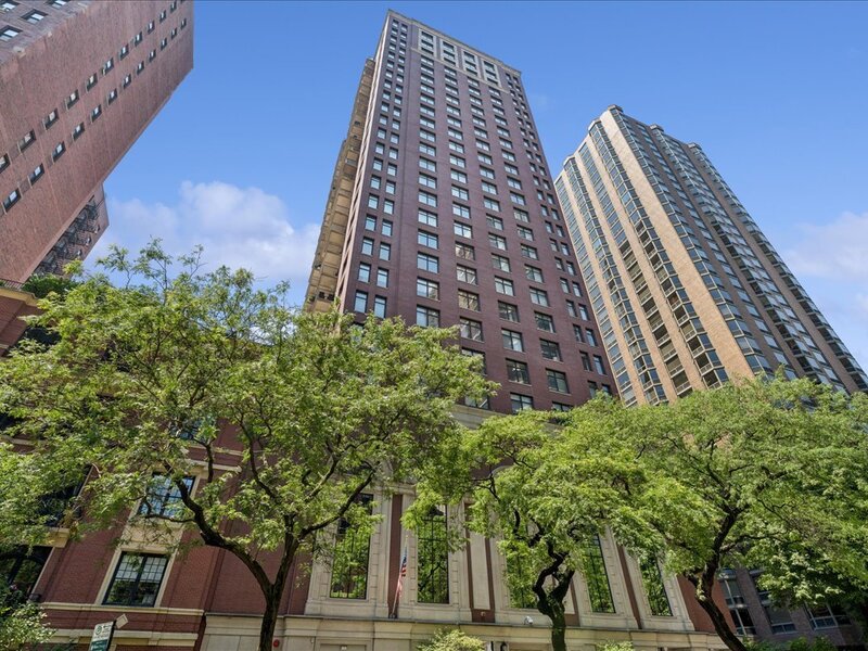 1122 N Dearborn Street Chicago IL 60610
