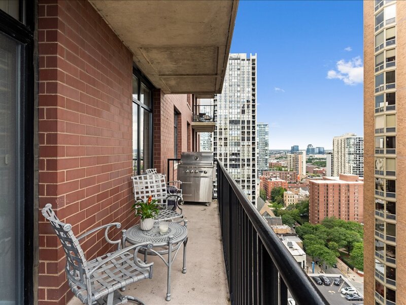 1122 N Dearborn Street Chicago IL 60610