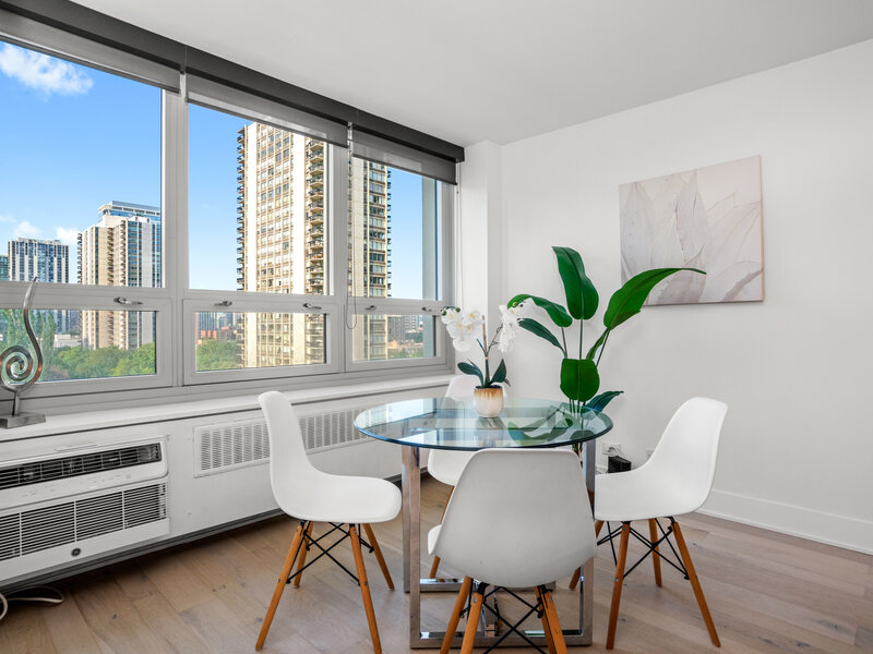 88 W Schiller Street Chicago IL 60610