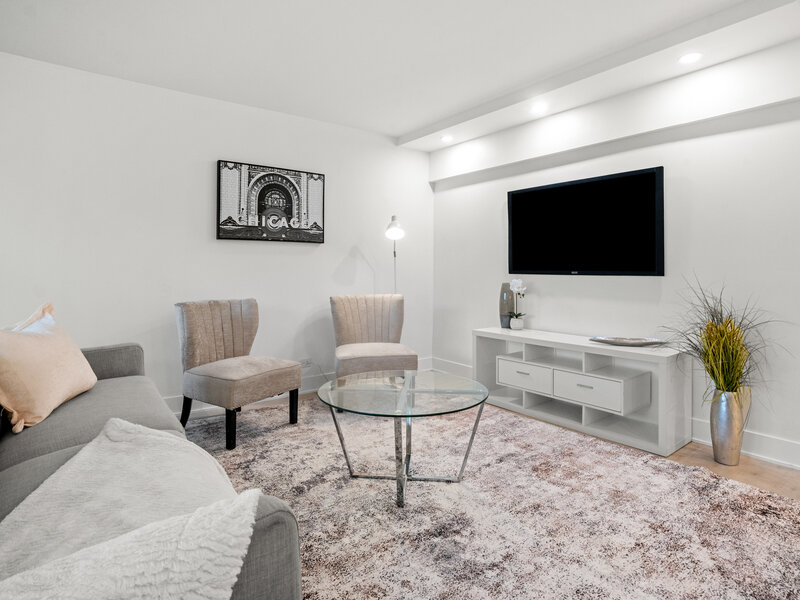 88 W Schiller Street Chicago IL 60610