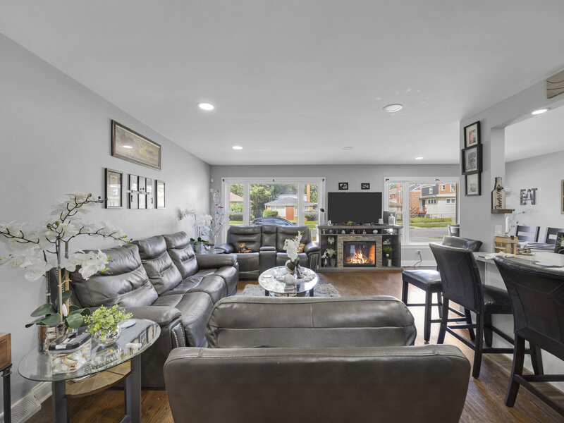 10013 S Merrill Avenue Chicago IL 60617