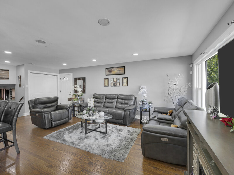 10013 S Merrill Avenue Chicago IL 60617