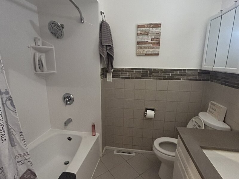 16639 Dobson Avenue South Holland IL 60473