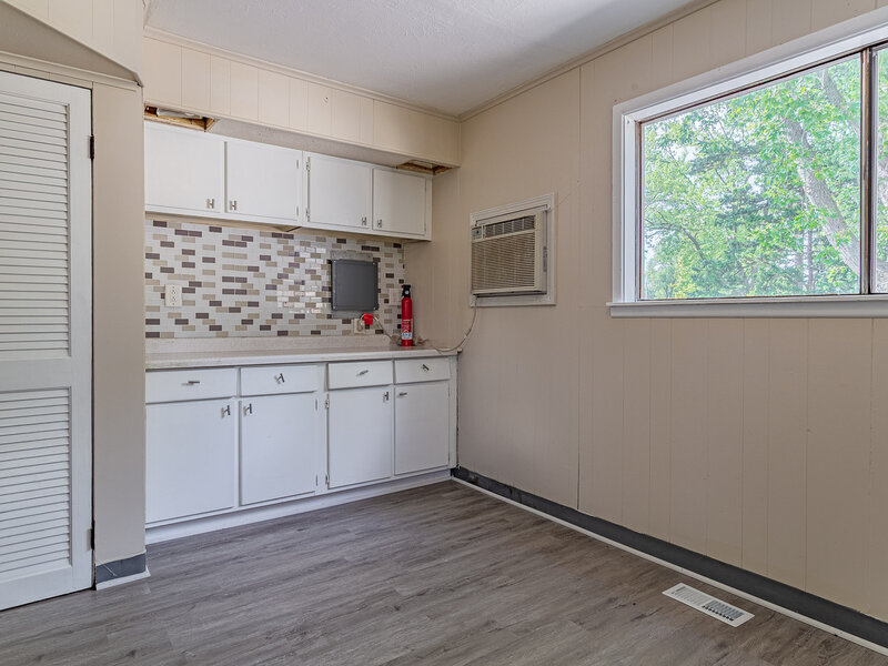 120 Grow Lane Streamwood IL 60107