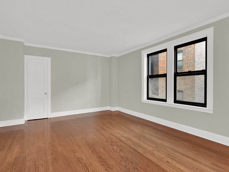 1755 E 55th Street Chicago IL 60615