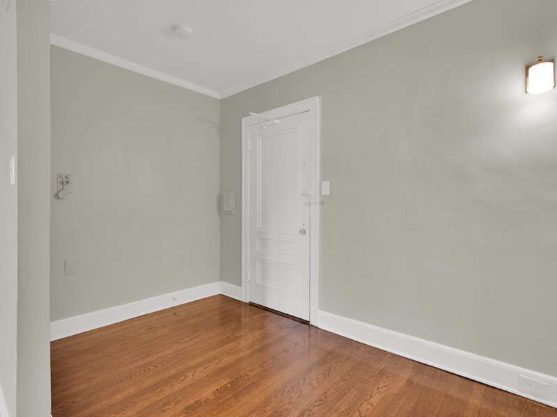 1755 E 55th Street Chicago IL 60615