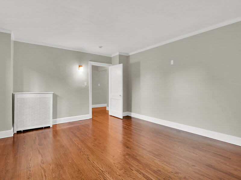 1755 E 55th Street Chicago IL 60615