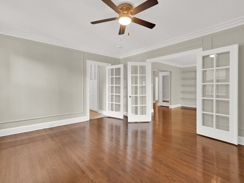 1755 E 55th Street Chicago IL 60615