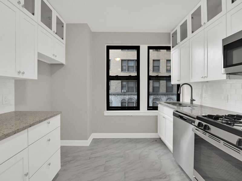 1755 E 55th Street Chicago IL 60615