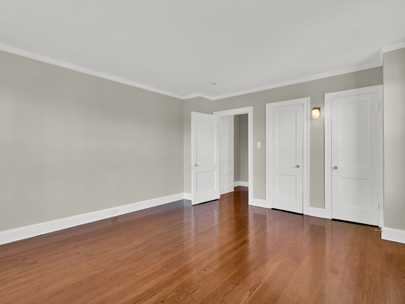 1755 E 55th Street Chicago IL 60615