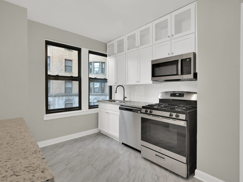 1755 E 55th Street Chicago IL 60615