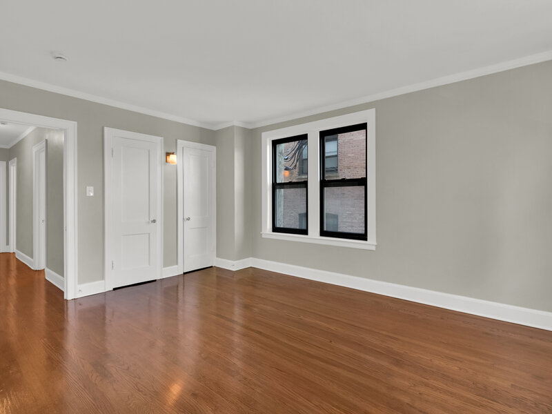 1755 E 55th Street Chicago IL 60615