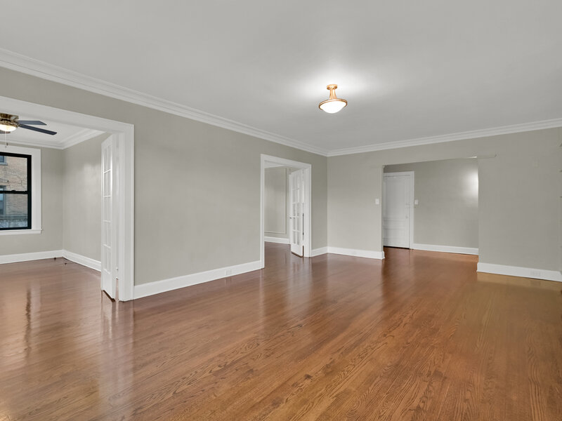 1755 E 55th Street Chicago IL 60615