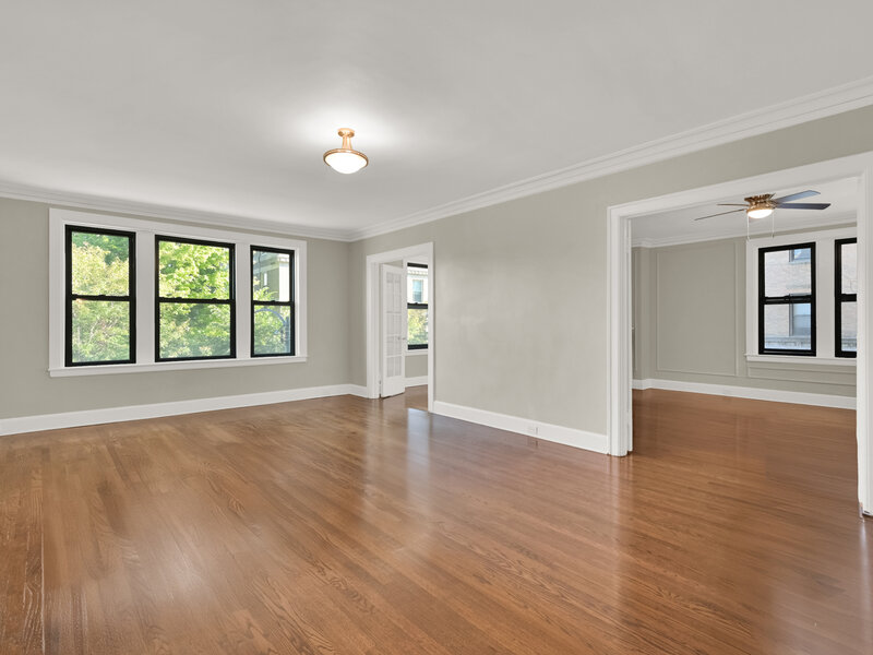 1755 E 55th Street Chicago IL 60615