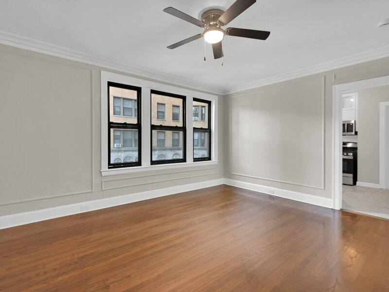 1755 E 55th Street Chicago IL 60615