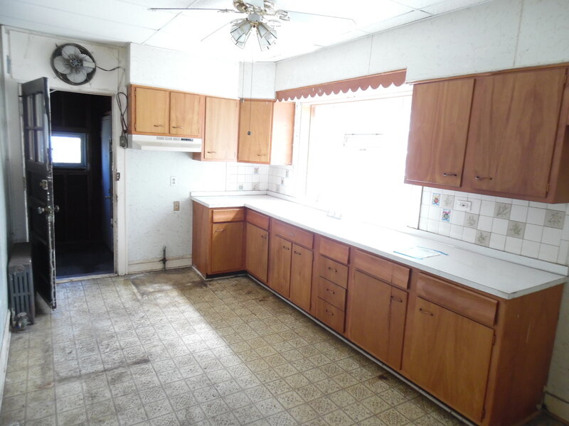 8211 S Morgan Street Chicago IL 60620