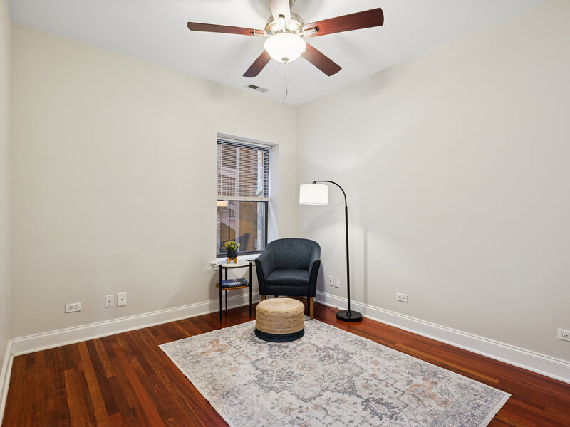 1354 W Estes Avenue Chicago IL 60626