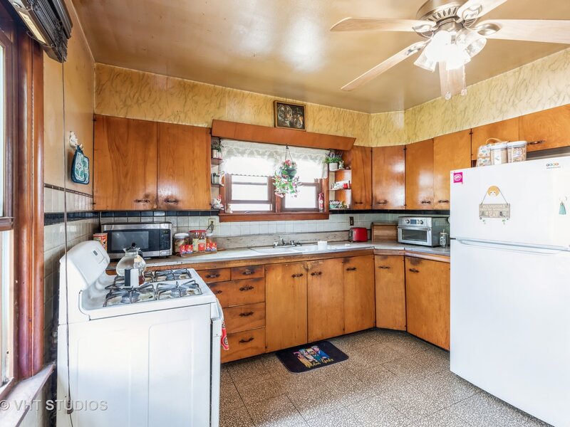 5028 156th Street Oak Forest IL 60452