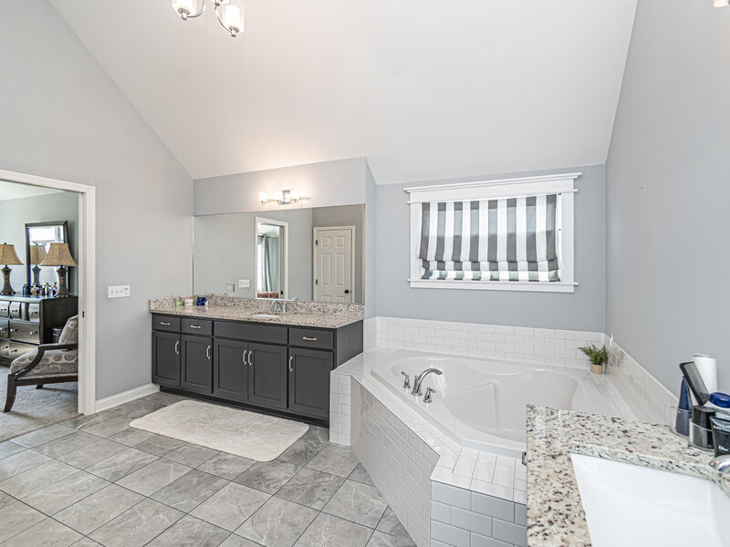 4240 Chinaberry Lane Naperville IL 60564