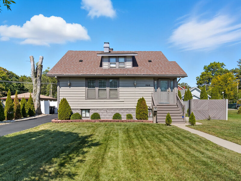 2616 Ridge Road Lansing IL 60438