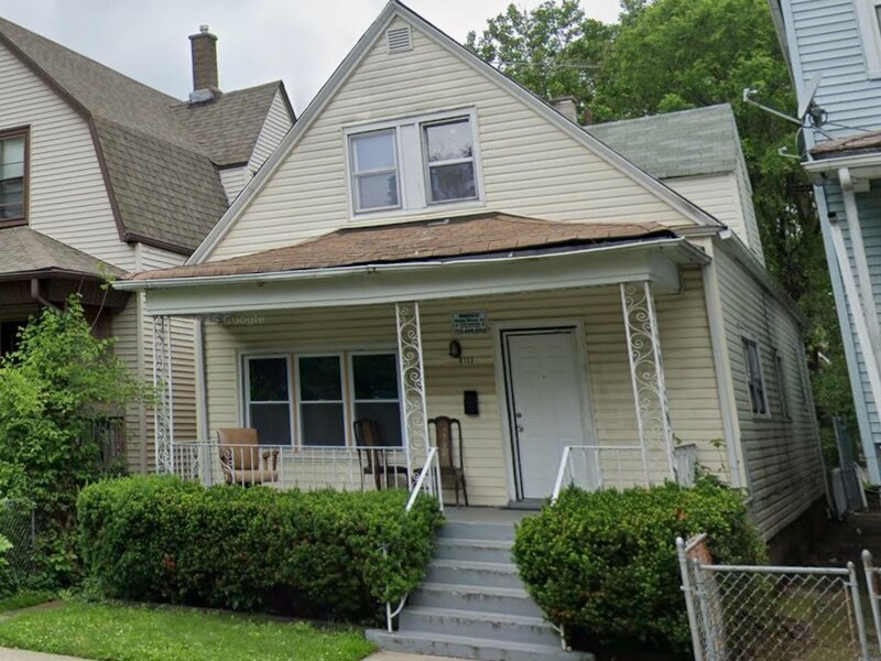 8112 S Escanaba Avenue Chicago IL 60617