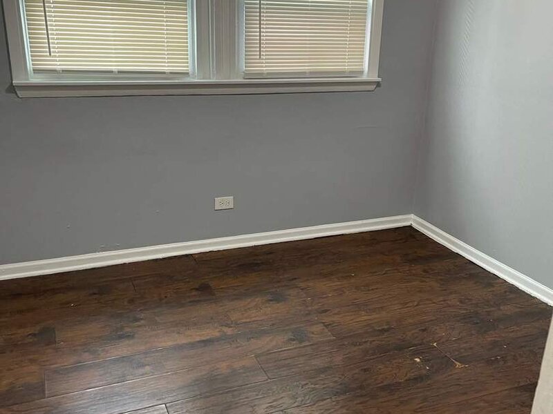 8112 S Escanaba Avenue Chicago IL 60617