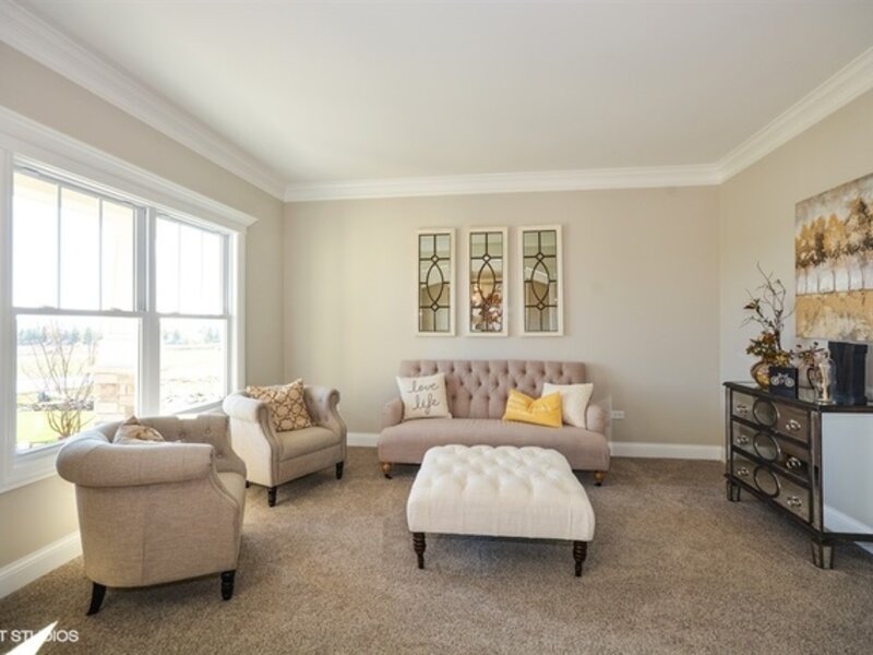 676 Cumberland Lane Oswego IL 60543