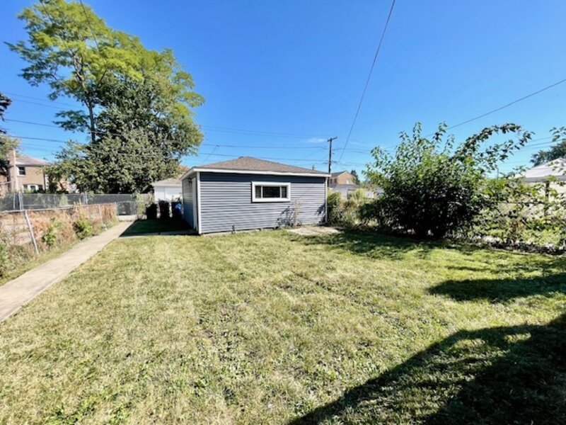 9247 S Sangamon Street Chicago IL 60620
