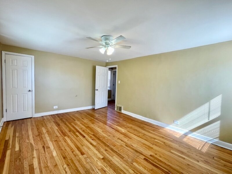 9247 S Sangamon Street Chicago IL 60620