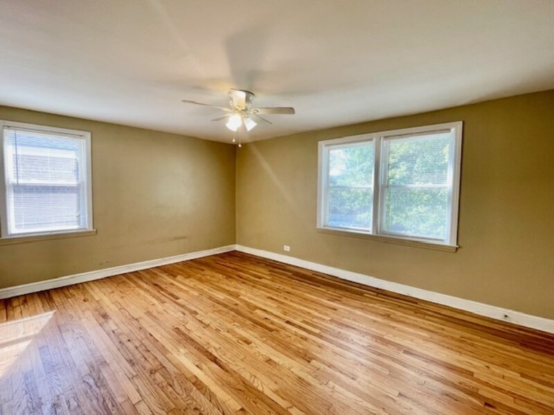 9247 S Sangamon Street Chicago IL 60620