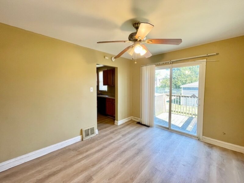 9247 S Sangamon Street Chicago IL 60620