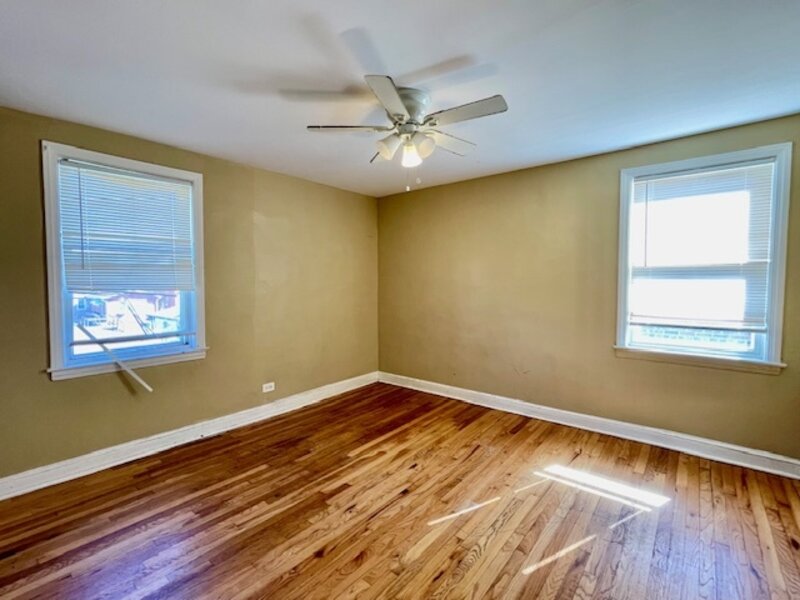 9247 S Sangamon Street Chicago IL 60620