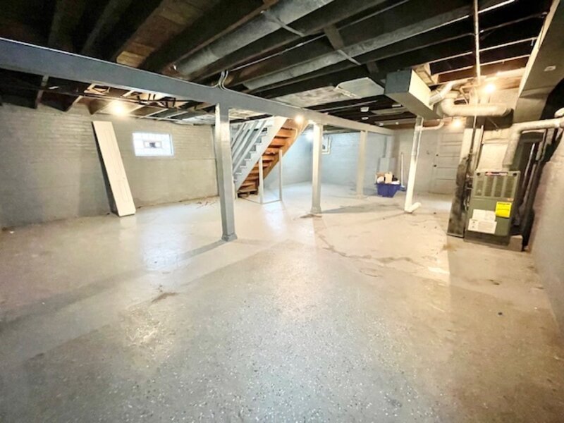 9129 S Chappel Avenue Chicago IL 60617