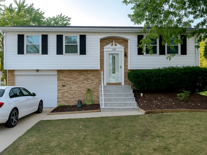 108 Villa Road Streamwood IL 60107