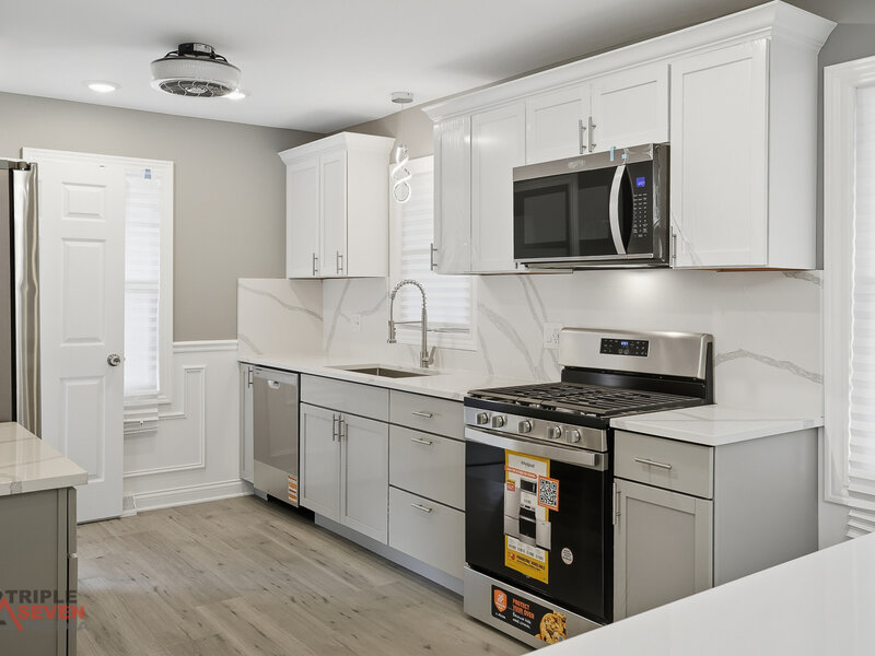 320 E 169th Place South Holland IL 60473