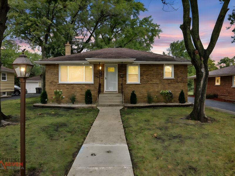 320 E 169th Place South Holland IL 60473