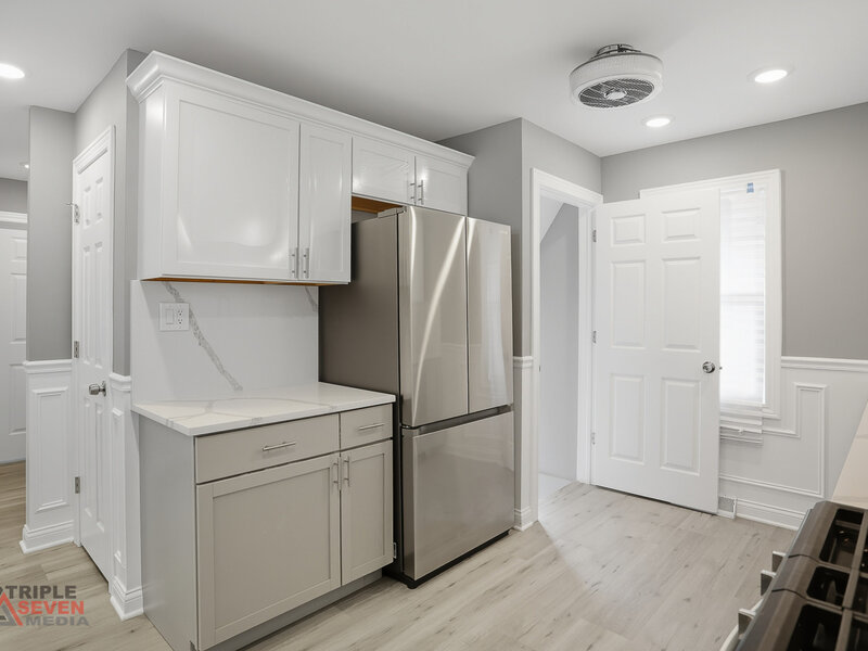 320 E 169th Place South Holland IL 60473