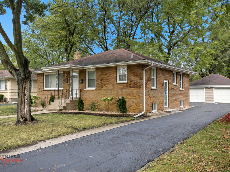 320 E 169th Place South Holland IL 60473