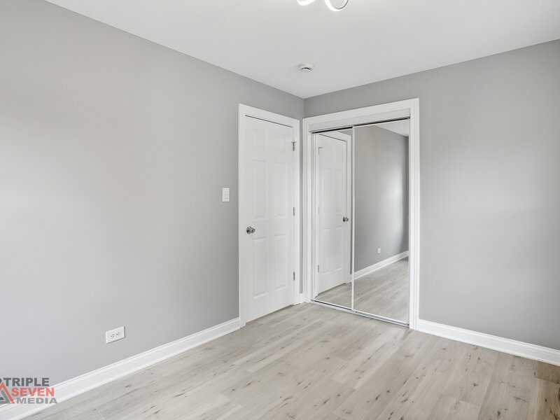 320 E 169th Place South Holland IL 60473