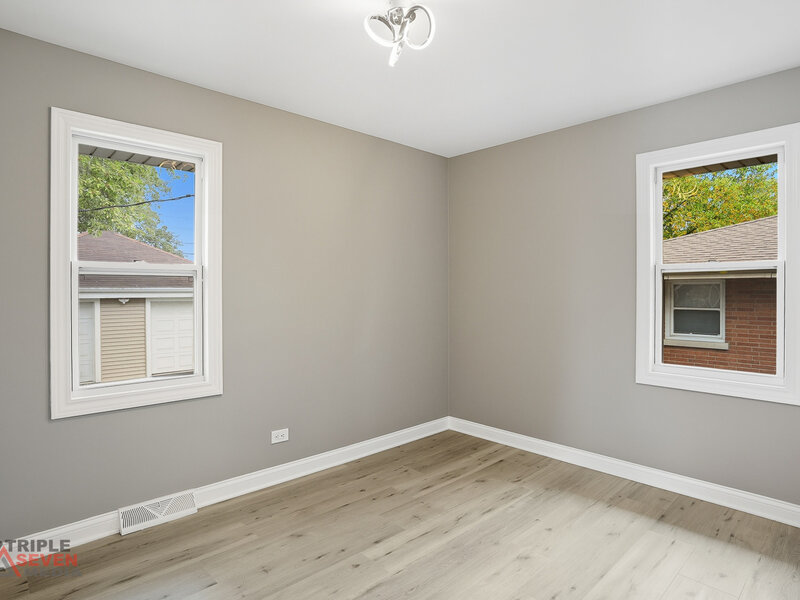 320 E 169th Place South Holland IL 60473