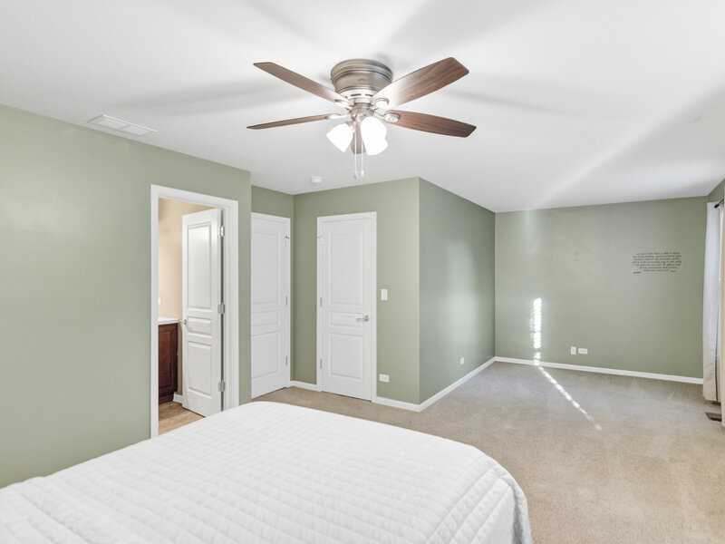 1043 Crane Pointe Road Elgin IL 60124