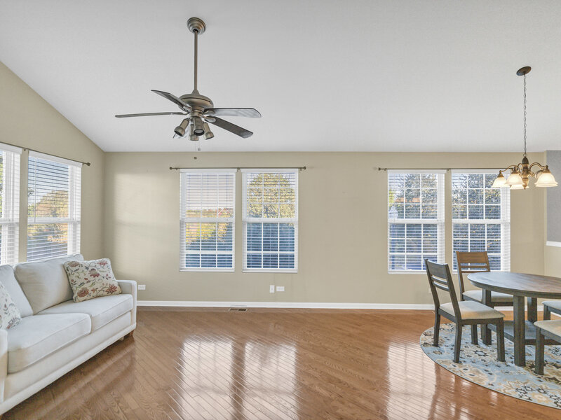 1043 Crane Pointe Road Elgin IL 60124