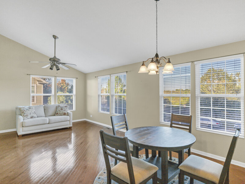 1043 Crane Pointe Road Elgin IL 60124