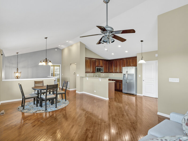1043 Crane Pointe Road Elgin IL 60124